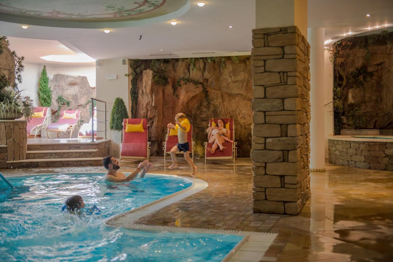 Resort Dolce Casa - Family & Spa Hotel Moena Dış mekan fotoğraf
