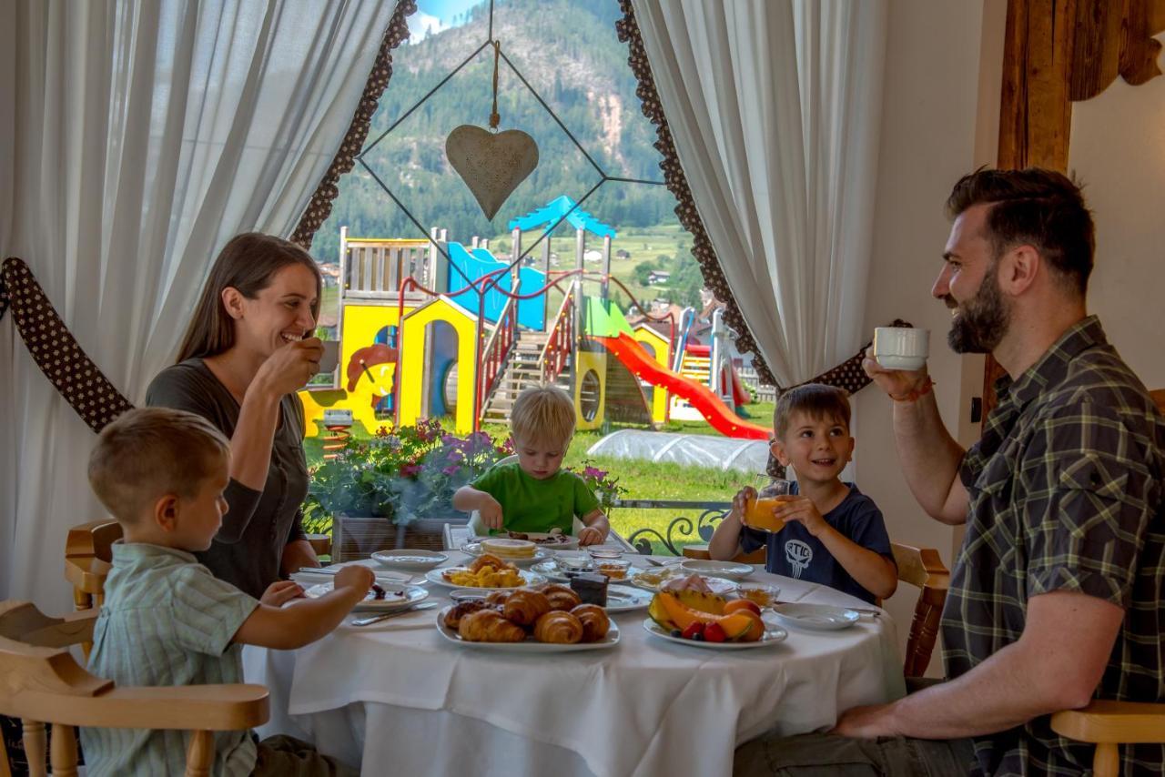 Resort Dolce Casa - Family & Spa Hotel Moena Dış mekan fotoğraf