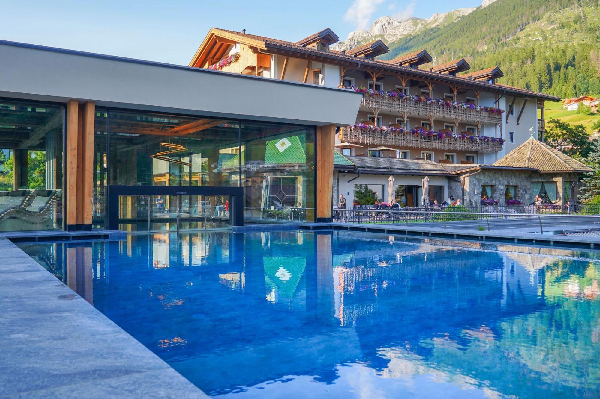 Resort Dolce Casa - Family & Spa Hotel Moena Dış mekan fotoğraf
